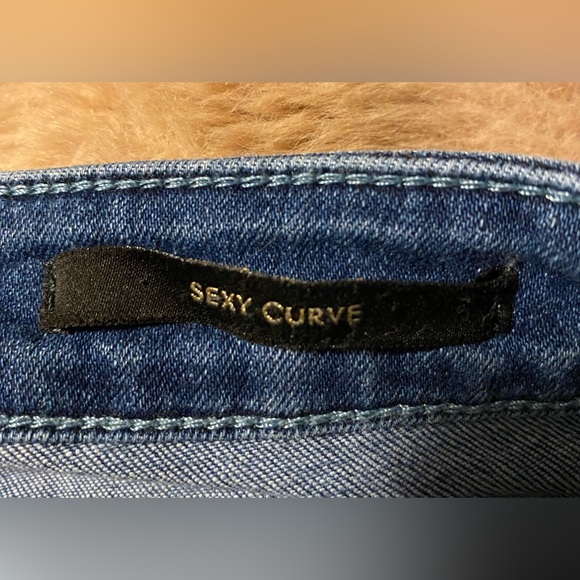 Guess Skinny Low Rise Rhinestone Jeans size 27 - Picture 6 of 8